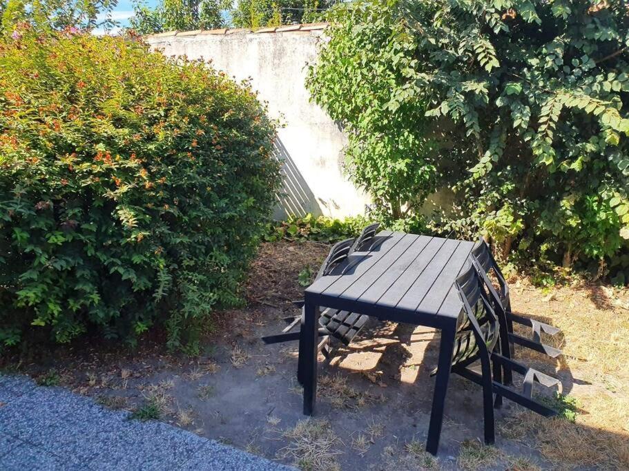 Appartement Centre Ville Au Calme Jardin Et Parking Public Ла-Рошель Екстер'єр фото